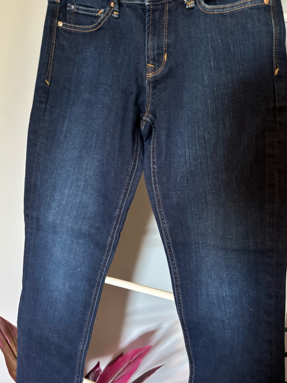 GAP 1969 Women Straight Leg Jeans in Dark Wash - Picture 8 of 16